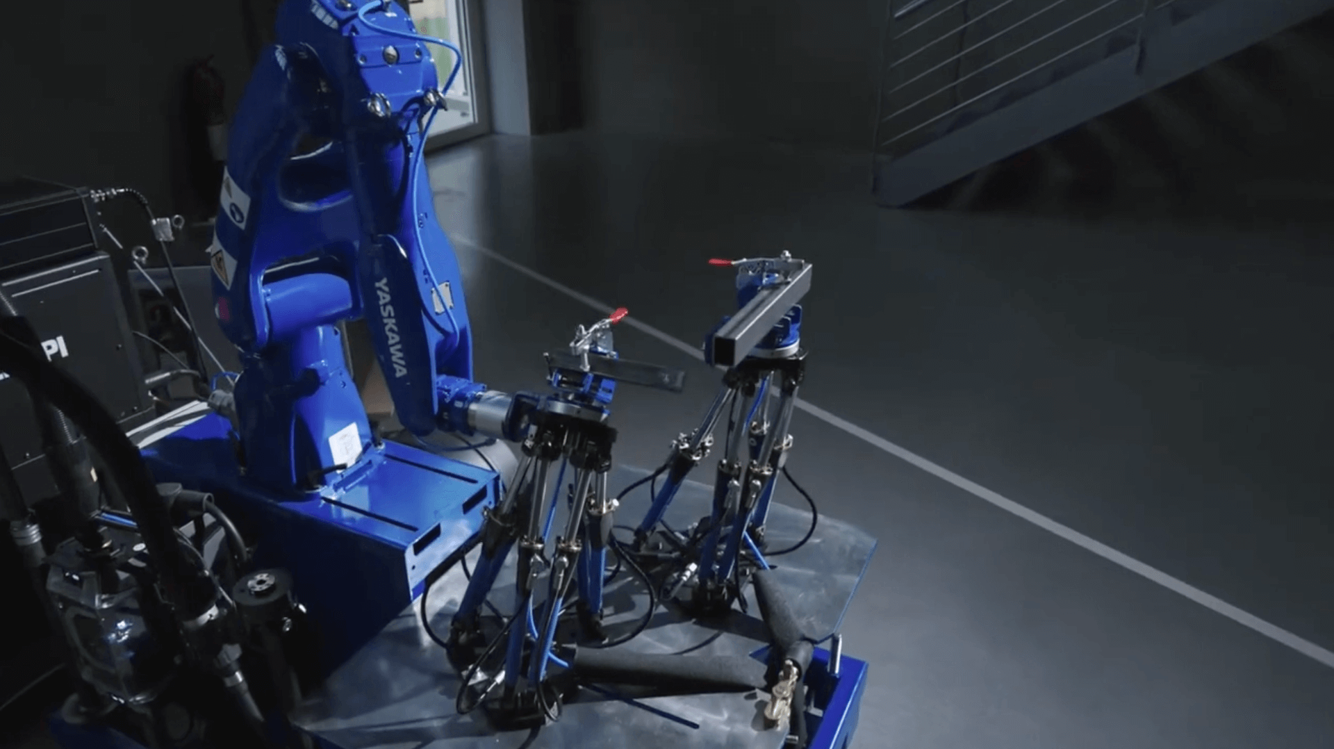 Fixture Adjustment by the Robot